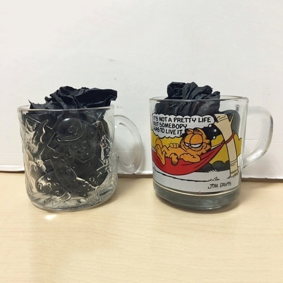 Two 2 X McDonalds Vintage Collector Mugs Riddler and Garfield - Picture 2 of 12